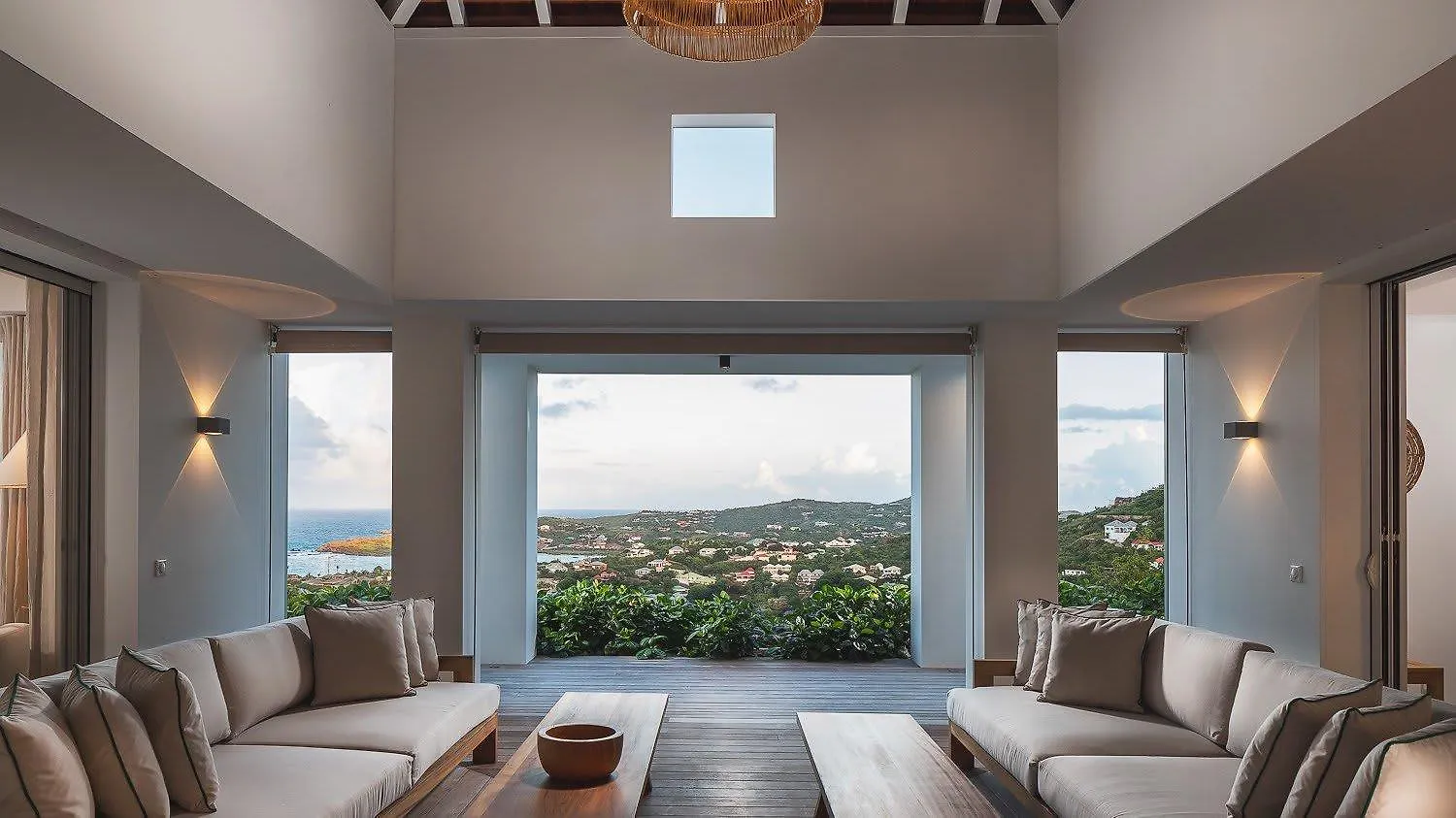 Ideally Located Prestigious Villa Toiny