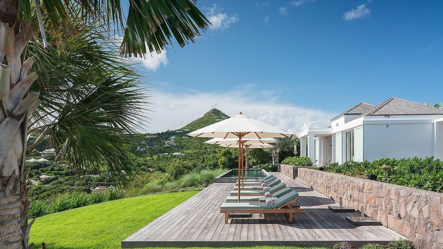 Ideally Located Prestigious Villa Toiny