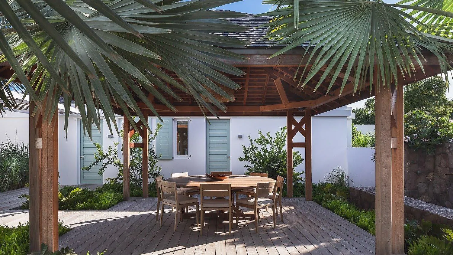 Ideally Located Prestigious Villa Toiny 0*,