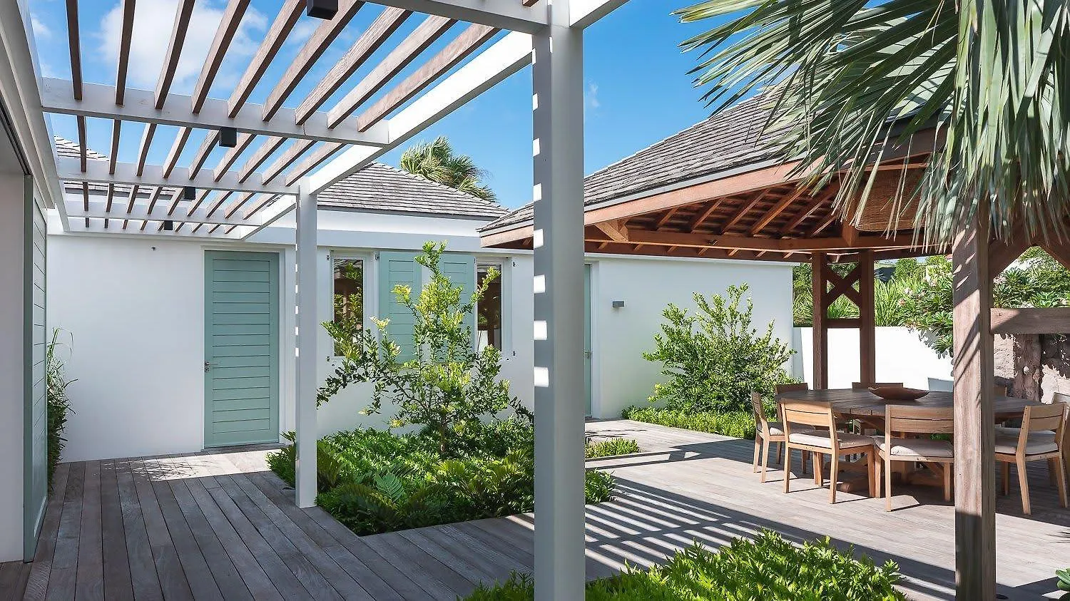 Ideally Located Prestigious Villa Toiny