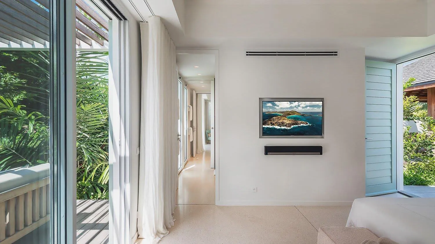 Ideally Located Prestigious Villa Toiny