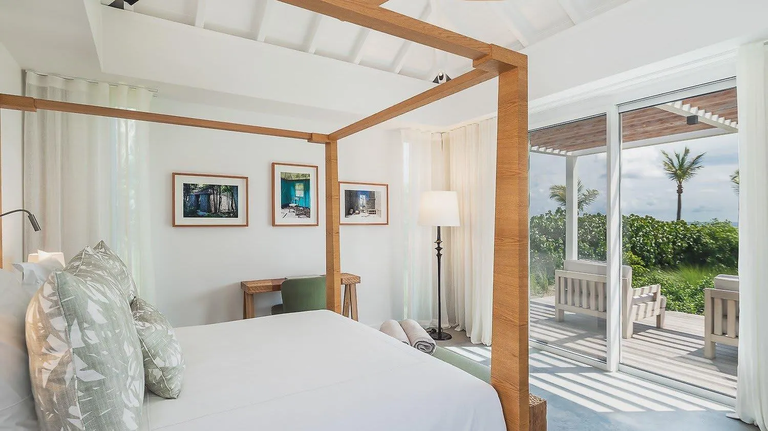 Ideally Located Prestigious Villa Toiny